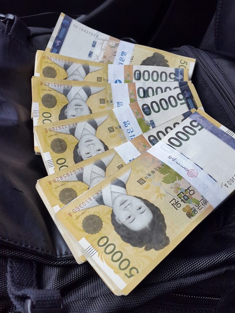 월급만은 부족해.재테크하는 이유와 방법